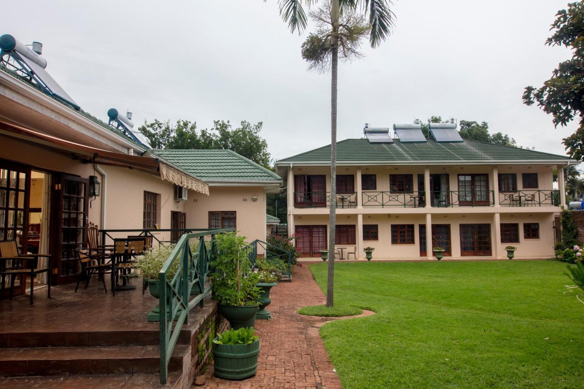 12 Fleetwood Bed & Breakfast ฮาราเร ภายนอก รูปภาพ