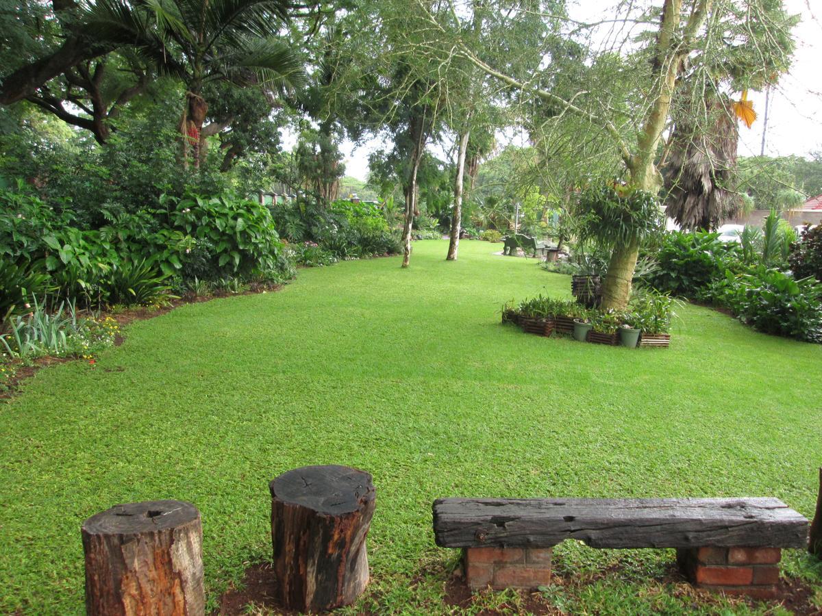 12 Fleetwood Bed & Breakfast ฮาราเร ภายนอก รูปภาพ