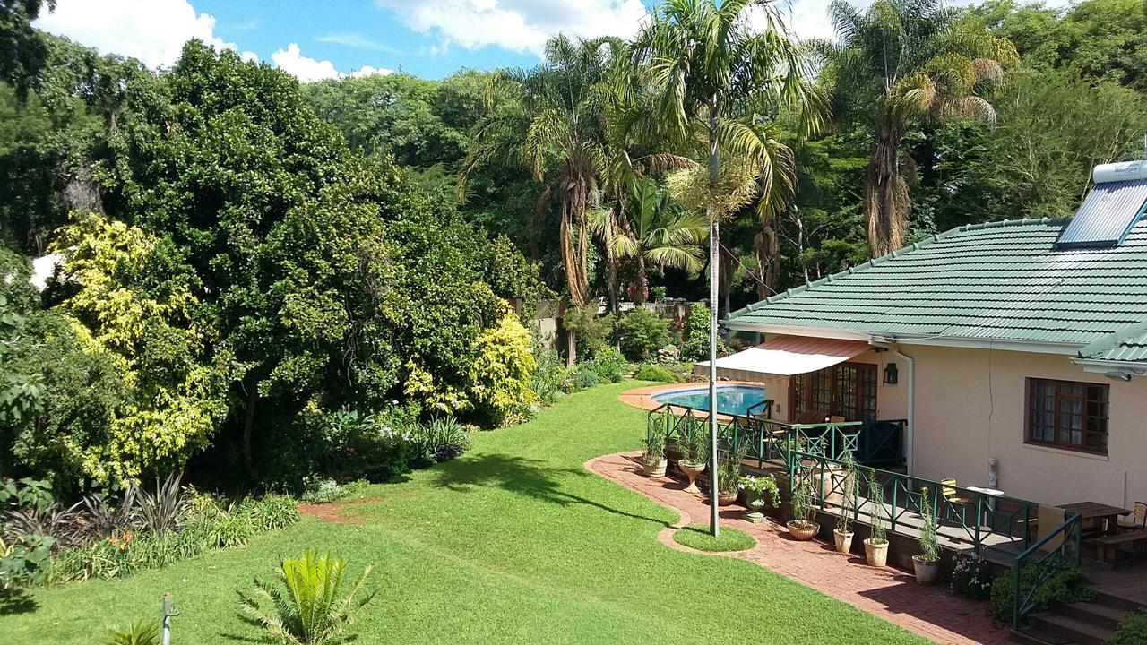 12 Fleetwood Bed & Breakfast ฮาราเร ภายนอก รูปภาพ